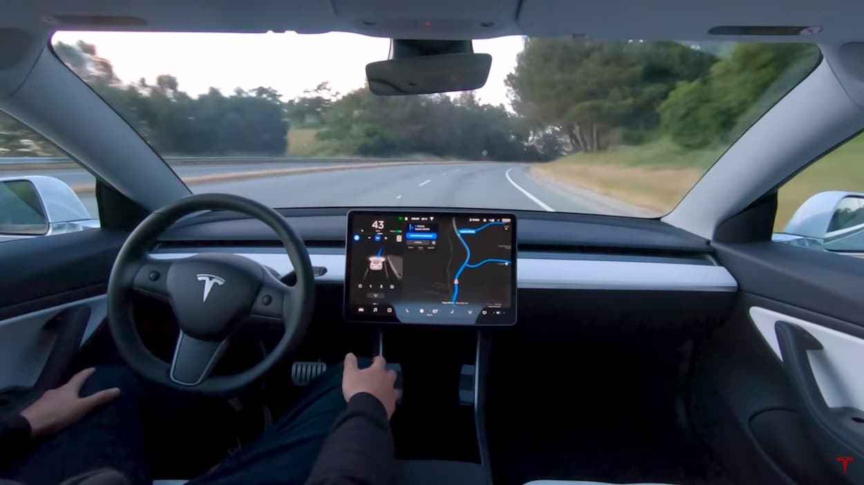 Photo of Elon Musk (Tesla) déploie enfin une conduite 100% autonome, et c’est impressionnant!