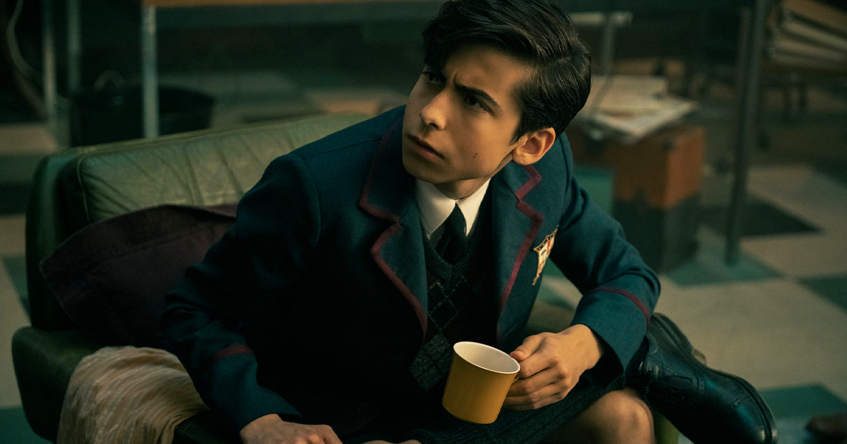 Klaus Est Il Vraiment Mort Umbrella Academy Umbrella Academy : ce que représente vraiment l'uniforme de Cinq